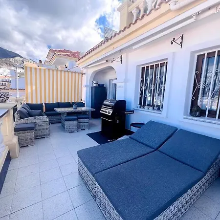 Ocean View With Pools *