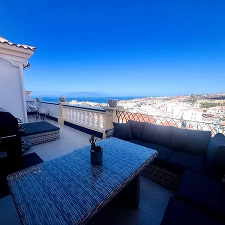 Ocean View With Pools 아파트 *