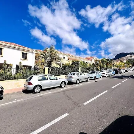 Ocean View With Pools Διαμέρισμα *