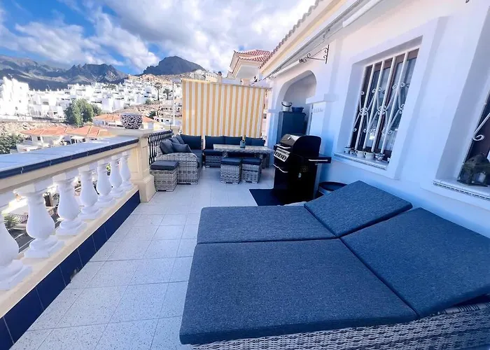 Ocean View With Pools Appartement *