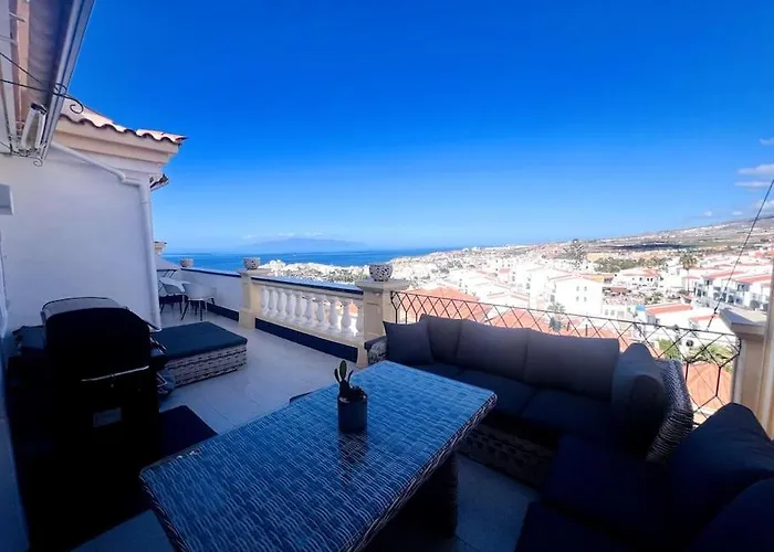 Ocean View With Pools Apartment *