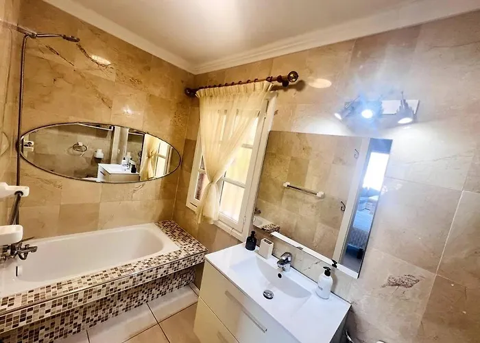 Ocean View With Pools * אדחה