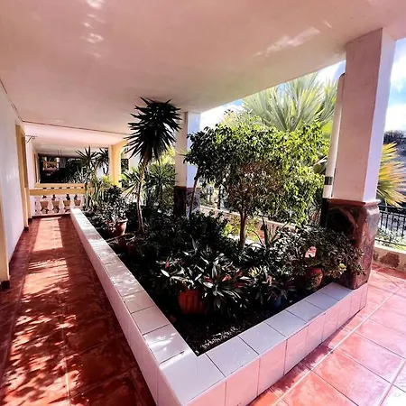 Ocean View With Pools אדחה