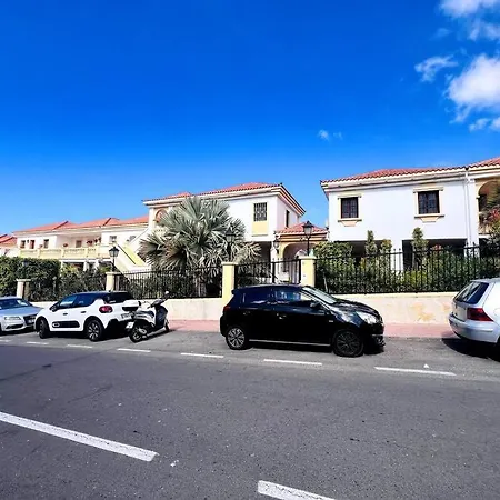 דירה Ocean View With Pools